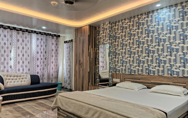 GKM Grand Hotel