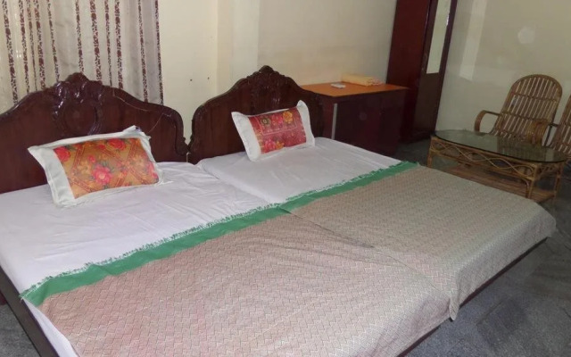 Pulikkal Tourist Home