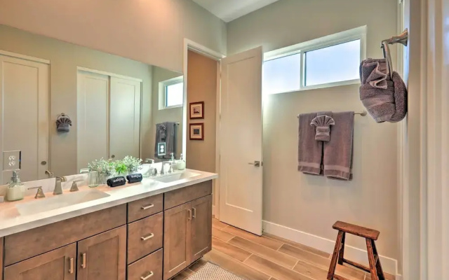 Flagstaff Home w/ Patios + Mount Humphries Views!