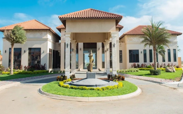 Gold Coast Luxurious and Stylish Condo