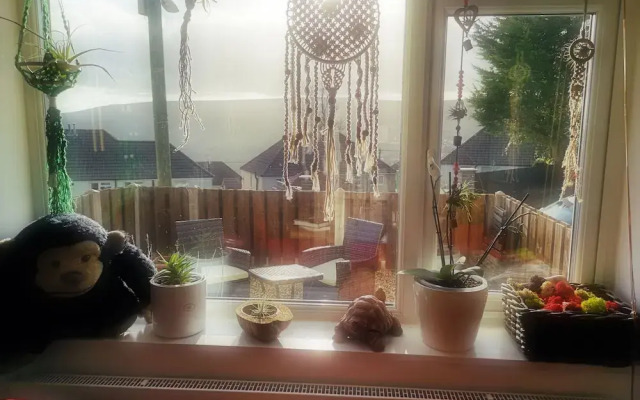 Charming 1-bed Maisonette With Mountain View