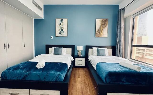 3BR Luxury Apartment Sea View