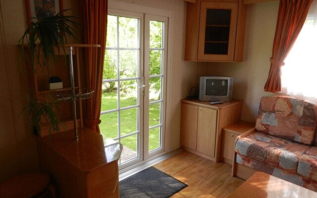 Appealing Chalet With Terrace in the Surroundings of Turnhout