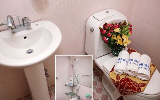 Pocheon Sanjeong Lake Travel Sketch Pension