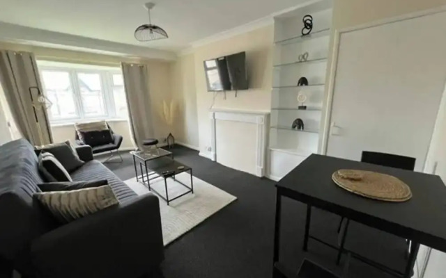 Walthamstow - Apartment - Sleeps 3 - Streetparking