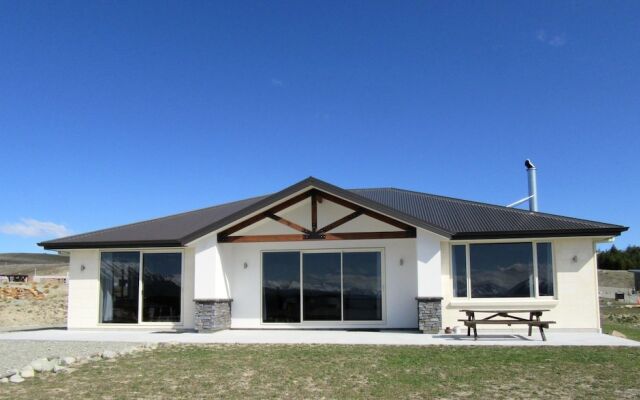 Tesoro Lake View Lodge