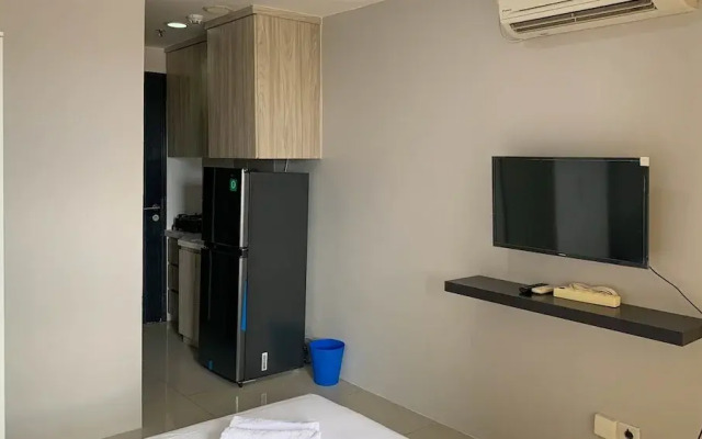 Cozy Studio at Belmont Residence Puri Apartment