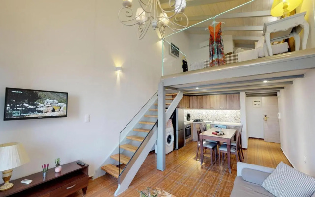Porto Enetiko Suites