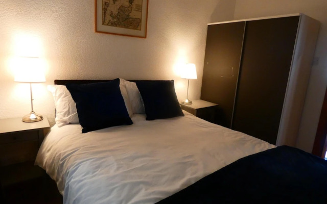Central 2-bed Flat in Edinburgh