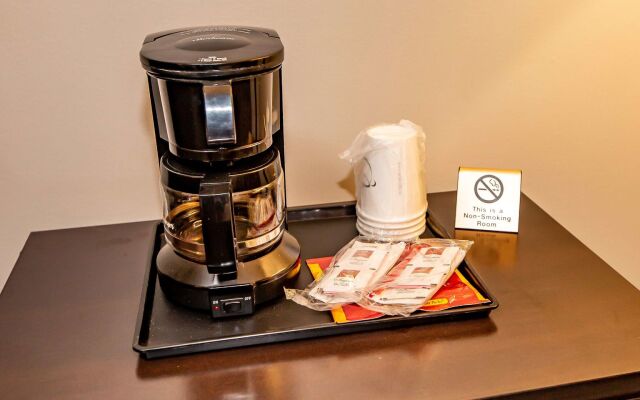 Americas Best Value Inn & Suites St. Marys