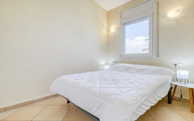 Fisherman's House Empuriabrava by Beach & Marina