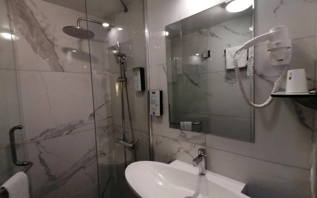 Hotel Kyriad Toulouse Sud - Roques