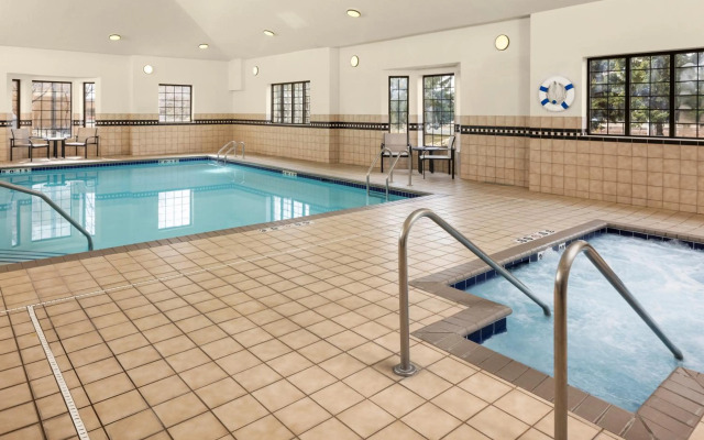 Staybridge Suites Minneapolis-Bloomington by IHG