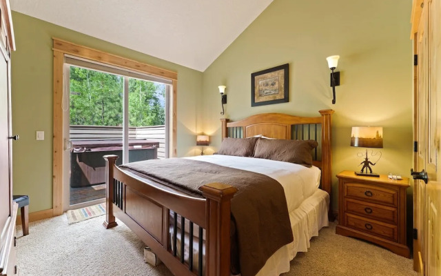 4 Red Fir 6 Bedroom Home