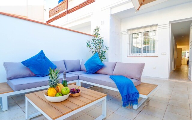 San Sebastian Apartment with Patio by Hello Apartments Sitges
