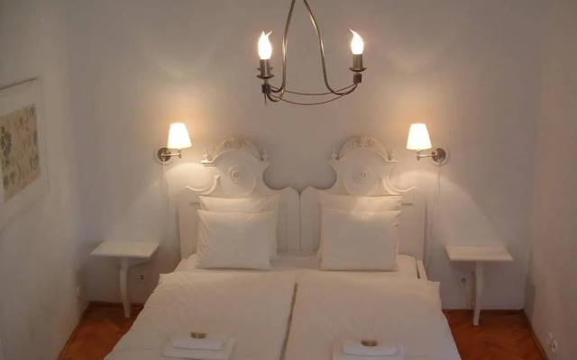 Center Opera Apartments