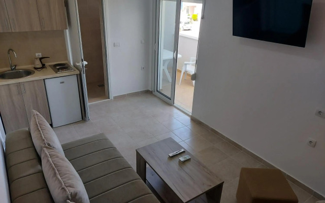 Ulcin Relax Apartments & Rooms