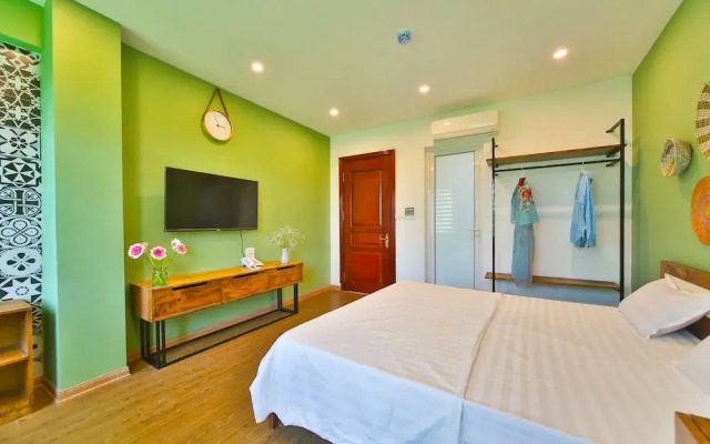 Lakeside House - Hanoi