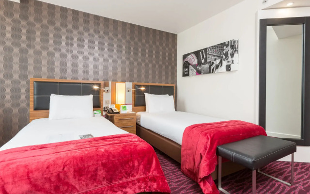 Holiday Inn Manchester-Media City UK by IHG