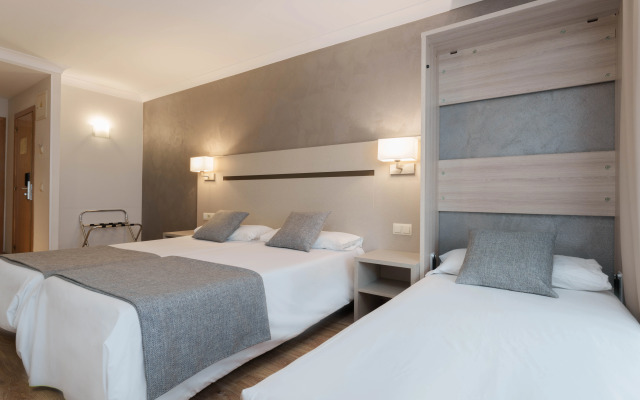 Hotel & Aparthotel Cosmos
