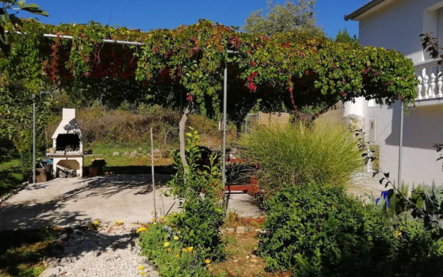 Charming Holiday House Antique, Sleeps 7