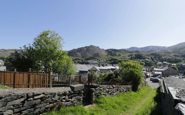 Pen Y Garreg