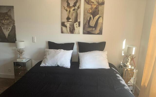 VILLA PERLA SAINT-TROPEZ CAVALAIRE-SUR-MER, 3-5 chambres, vue mer, piscine chauffée