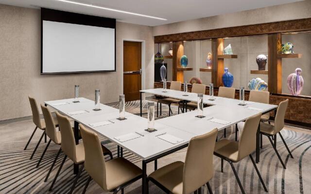 Glass Light Hotel & Gallery, Autograph Collection