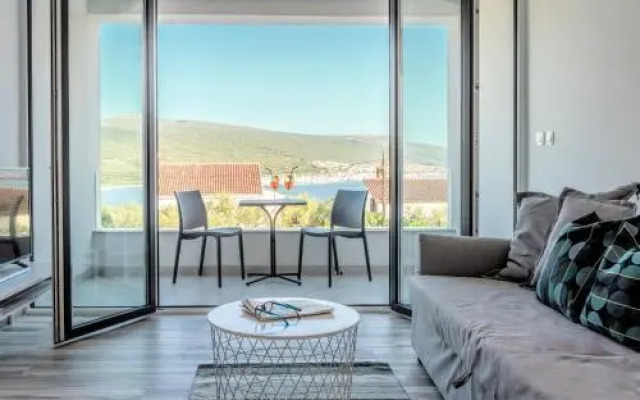 Five Bedroom Holiday Home In Kornic