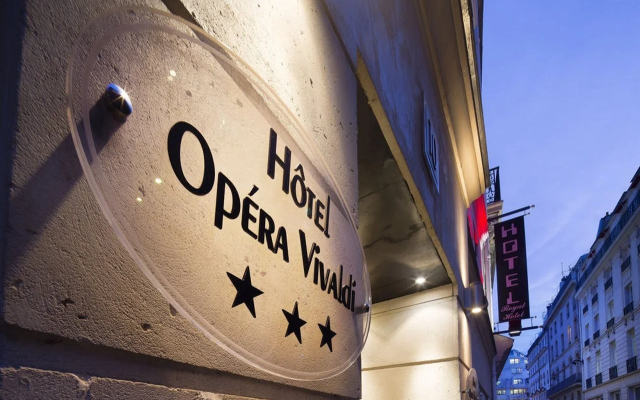Hotel 10 Opera by HappyCulture