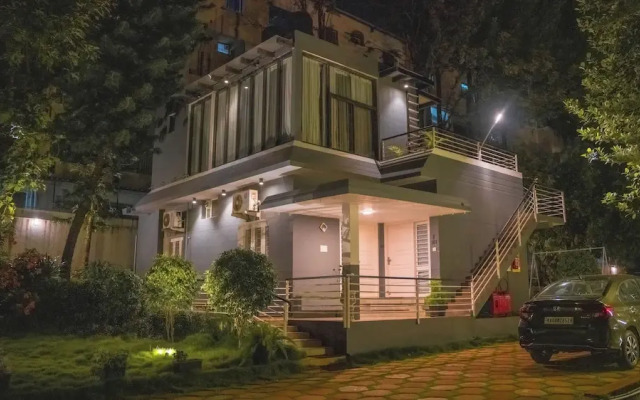Thavika Silverwood Residence Yelagiri