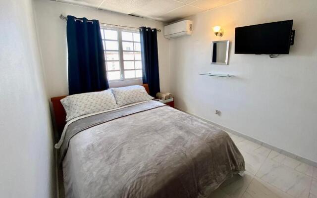 Centric 3B/1Bath near trendy Loiza Street