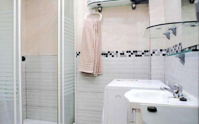 Pretty Holiday Home in Madrid With Solarium