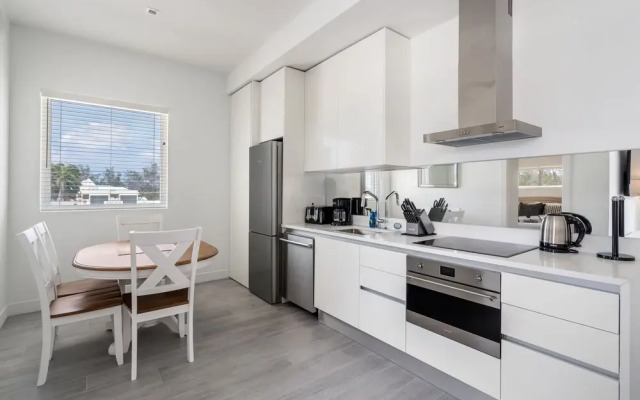 Cayman Luxury Rentals at The Grove