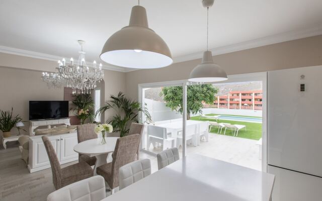 Villa;The White Pearl: Exclusive Villa
