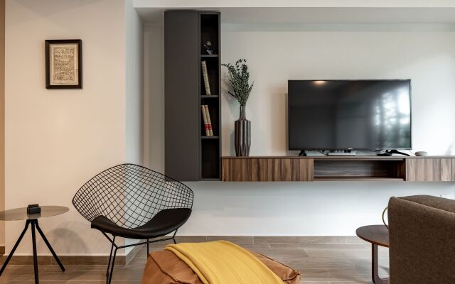 Casai Roma 1 BR Stylish Retreat