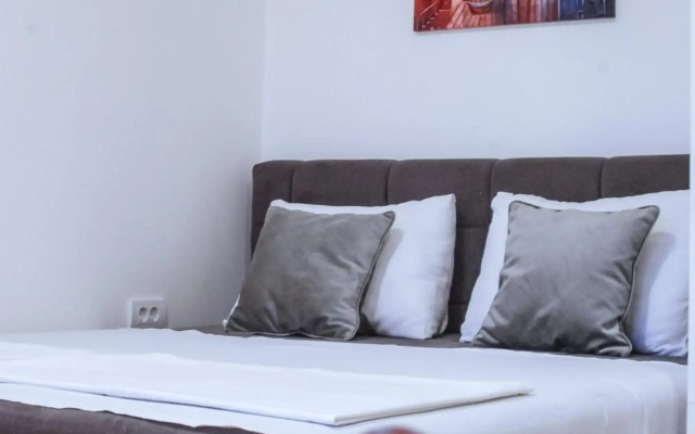 Tiara Apartment 2