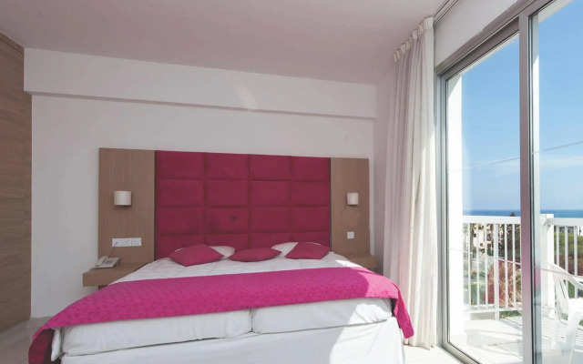 Marlita Beach Hotel Apartments