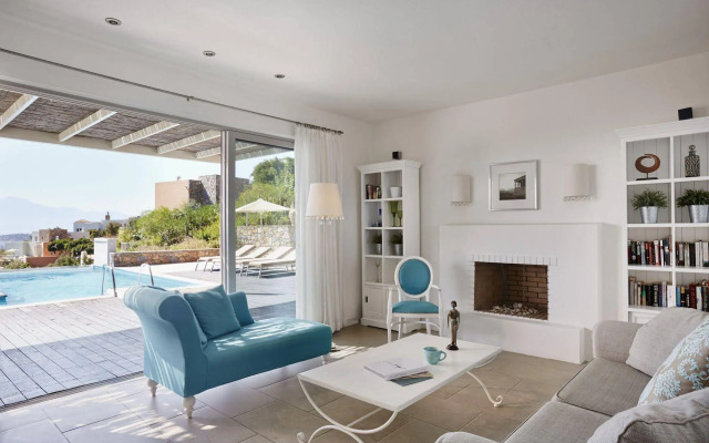 Pleiades Luxurious Villas