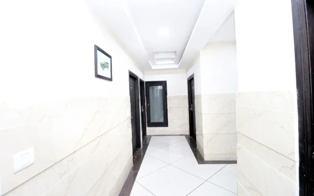 Hotel Signature By OYO Rooms