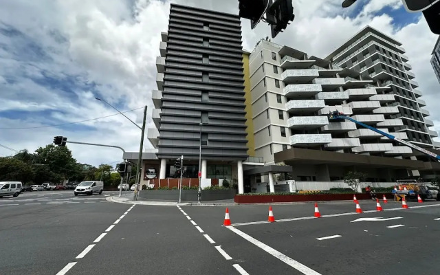 Cosy 2-Bedroom Apartment Homebush NSW