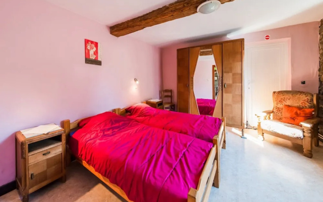 Forestside Escape for 15 Guests