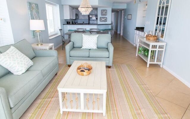 Summerchase 1008 - 3 Br condo by RedAwning