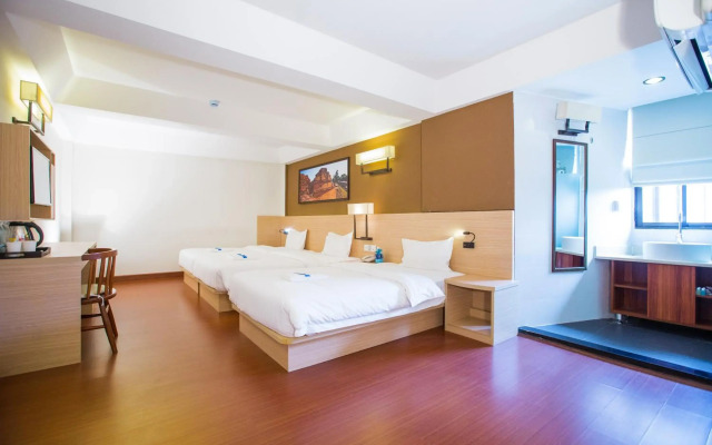 Chiang Roi 7 Days Inn