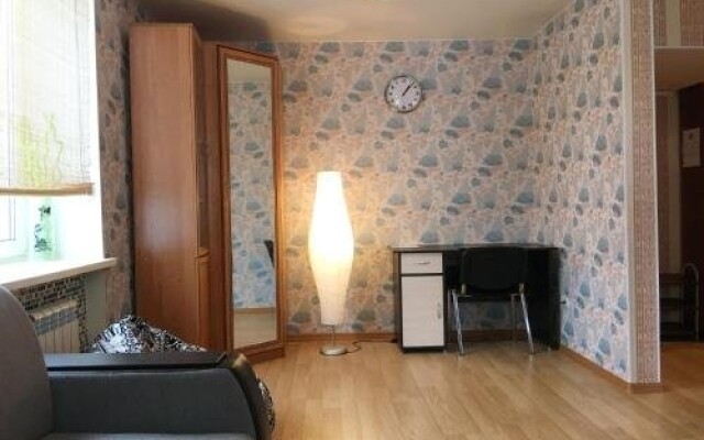 На Набережной