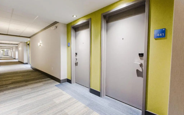 Holiday Inn Express & Suites West Edmonton - Mall Area by IHG