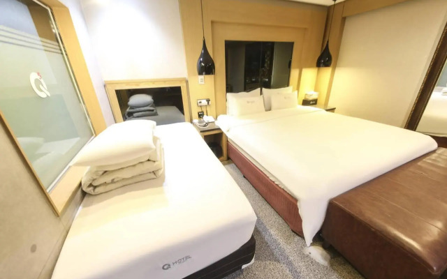 Busan Songdo Q Five Hotel