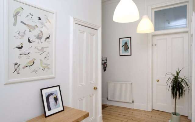 1 Bedroom Apartment In Morningside