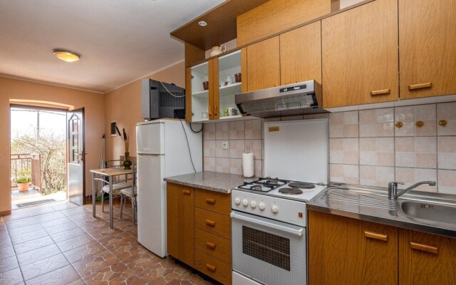 Stunning Home in Jadranovo With Wifi and 5 Bedrooms