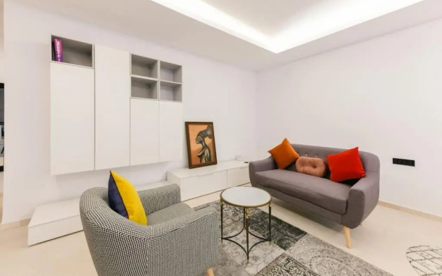 Luxury One Bedroom Apartment - Best Location